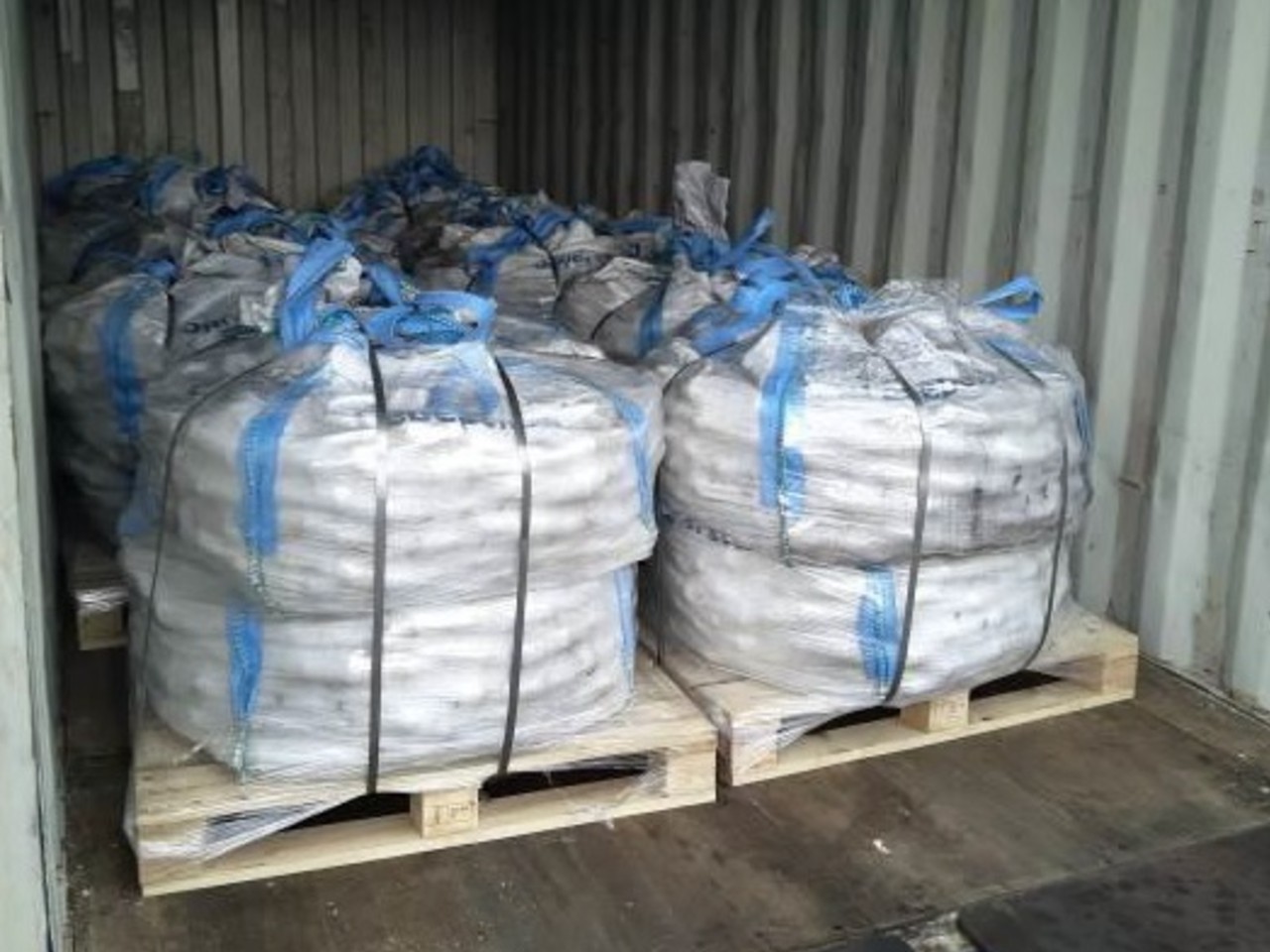 BALL BIG BAGS IN CONTAINER